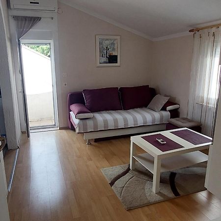 Apartman Jelena Vir Exteriér fotografie